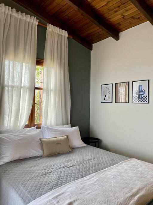 Almond Home Livadia  Eksteriør billede
